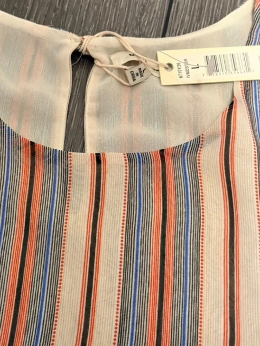 Max Studio sleeveless striped blouse - Picture 3 of 3